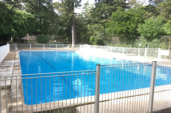 PARC_DE_L'ACADEMIE_PISCINE_MONTPELLIER_FACULTES_IGS_CAPRIM