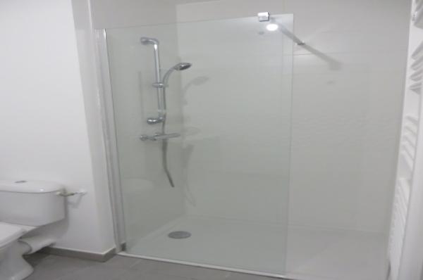 POP_ART_A304_DOUCHE_CASTELNAU_LE_LEZ_IGS_CAPRIM