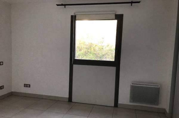 ATELIER_DE_BAZILLE_VILLA_18_CHAMBRE1_AIGUELONGUE_IGS_CAPRIM_MONTPELLIER