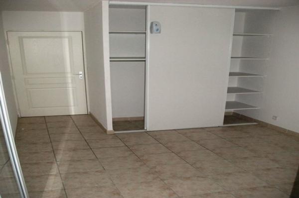 CLOS_SEGUIER_A73_PLACARD_CHAMBRE_NIMES_CENTRE_IGS_CAPRIM