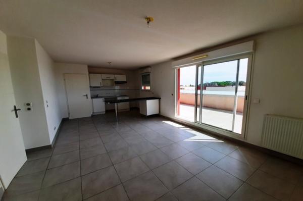 ISOLA_BELLA_A1_21_PEROLS_LA_MARTEGALE_CAPRIM_MONTPELLIER_Séjour_cuisine