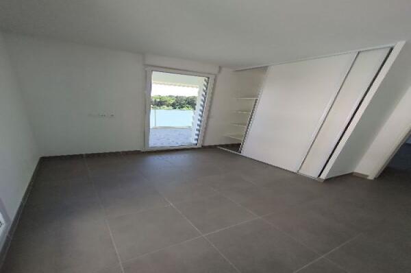 COSMOPOLYD204-CHAMBRE