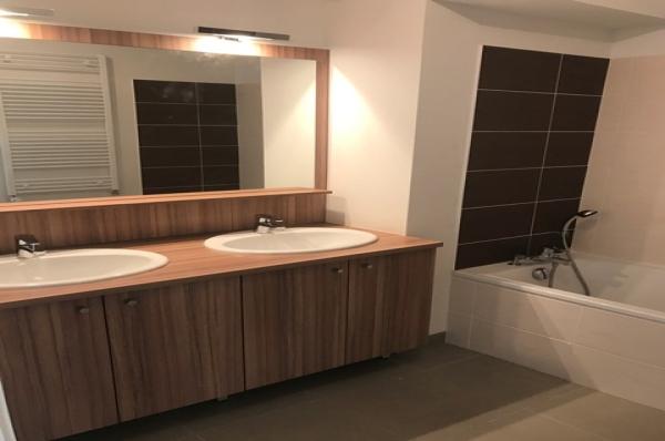 Hauts_d_Estavelles_A17_Salle_de_bain.w