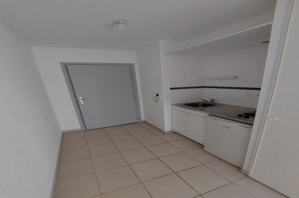 CAMPUS_CAMILLE_STUDIO_20_KITCHNETTE0_RODILHAN