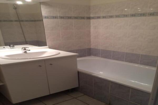 PIERRE_DE_MASSANNE_A125_BAINS_MONTPELLIER_MOULARES_IGS_CAPRIM